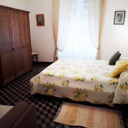 La Casa Di Nonna Fo Bed and Breakfast Voltaggio Exteriör bild