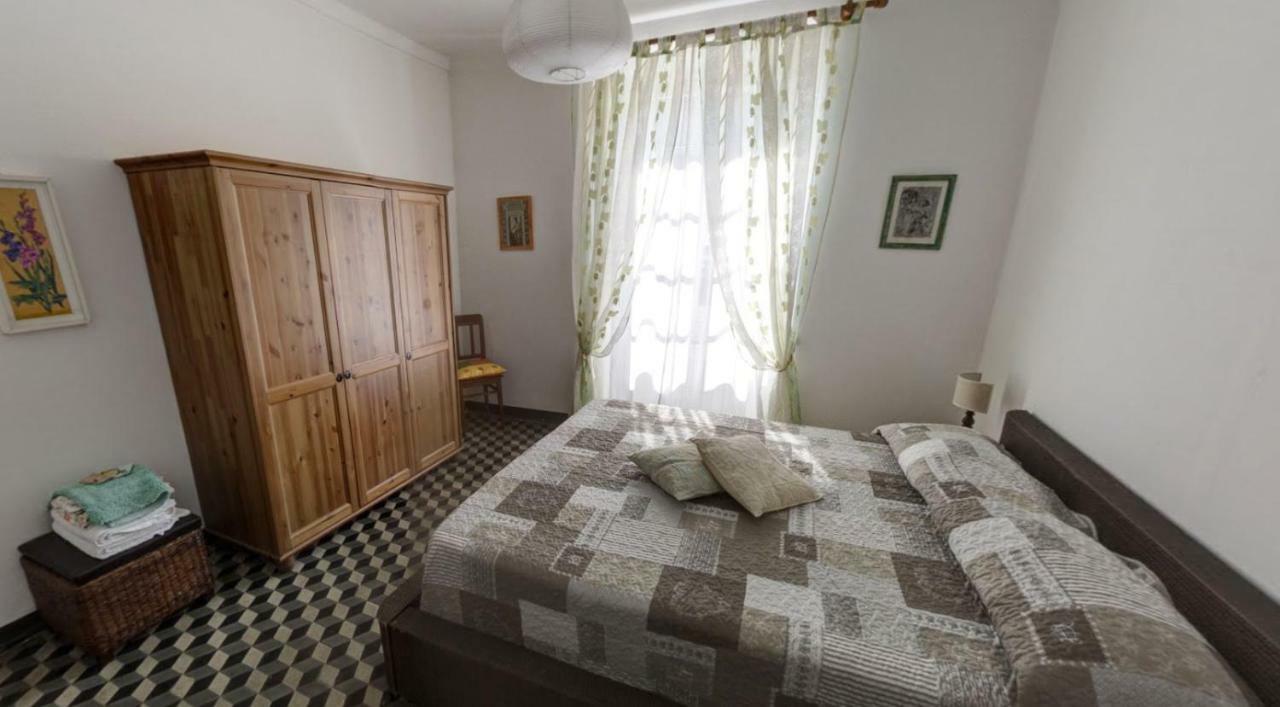 La Casa Di Nonna Fo Bed and Breakfast Voltaggio Exteriör bild